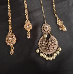 Stunning lightweight tikka.  Available in pretty patterns:  they have antique gold Polki handcrafted into beautiful pieces. made from silver alloy with gold polish and reverse polki. Small Tikka, Maang Tika, India Wedding, Pretty Patterns, Gold Polish, Hair Jewelry, Antique Gold, Body Jewelry, Halloween Shopping