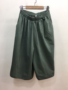 "Women's Wide Legs Cool and Light Long Shorts Knee high Short Pants Wrinkle-free Perfect for daily Size One size, good for US 4-12 Length 62cm /24.5\" Waist width 32cm /12.5\" Fabric and Care Cotton 40% Polyester 60% Made in S Korea" Quilted Pants, S Korea, Shorts Pants, Comfy Shorts, Long Shorts, Wide Legs, Cotton Pants, Baggy Fits, Wrinkle Free