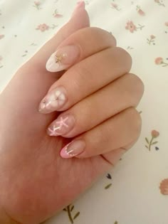 Gold Starfish Nails, Short Nail Art Aesthetic, Ocean Summer Nails, Starfish French Tip Nails, Pink Starfish Nails, Cute Gel Manicure Ideas, 2024 Summer Nail Ideas, Cute Nail Inspo Summer, Cute Aesthetic Nail Ideas