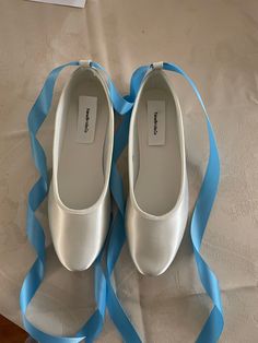 Flats With Ankle Strap, Ballet Flats With Ribbon, Cute Flat Shoes, Ballerina Flats Shoes, Shoes Accessories, Ribbon Shoes, Flat Shoes, Ballerina Style