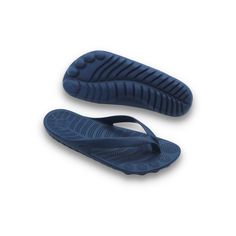 Inspired by footprints on the beach, GUDO has redesigned the classic flip flops by combining comfort with a timeless minimalist look that suits everyone - from the sun-seeker and world adventurer to the city cruiser and home dweller. Using XLEXTRALIGHT® material, an extremely soft, durable and eco-friendly Italian technology together with an innovative massaging footbed design, GUDO flip flops provide a bouncy feeling and stimulate your reflexology pressure points for a relaxing sensation in eve Navy Non-slip Beach Sandals, Navy Beach Slides With Cushioned Footbed, Blue Outdoor Flip Flops With Arch Support, Blue Rubber Sole Flip Flops For The Beach, Reflexology Pressure Points, Sole Pattern, Organized Bed, Blue Flip Flops, Pet Gear