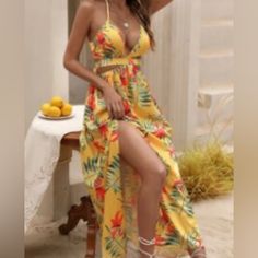 Yellow Tropical Print Dress In Yellow. Never Worn. Shein Dress, Outfits Spring, Halterneck Dress, Orange Fashion, Yellow Fashion, Mini Tattoos, Cami Dress, Large Size Dresses, Tropical Print