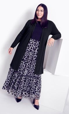 Shop Evans Black Midi Fine Knit Cardigan at Yours Clothing. Discover women’s plus size clothing in sizes 10-36 with fast delivery. Fine Knit Cardigan, Party Dress Sale, Curve Fashion, Plus Size Cardigans, Date Night Dresses, Black Midi, Denim Coat Jacket, Mini Dresses Summer, Business Casual Outfits