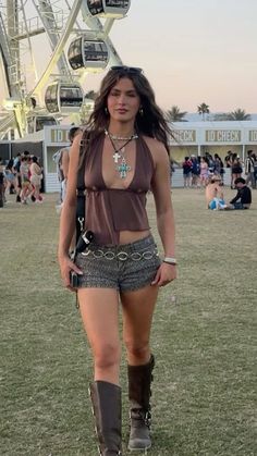 Music Gig Outfit, John Summit Concert Outfit, Cochella Outfits Inspiration, Boomtown Outfit, Music Fest Outfit, Osheaga Outfit, Festival Outfits 2024, Festival Outfit 2024, Longitude Festival Outfits