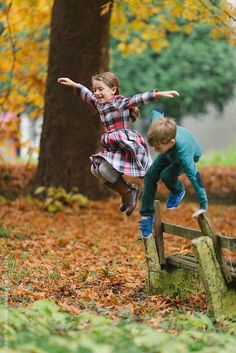 Portrait Photography Poses, 인물 사진, Happy Moments, Country Life, In The Woods, Children Photography, Kids Playing, Family Photography, Family Photos