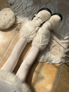 Embrace the chill with our White Sweet Bowknots Winter Faux Fur Leg Warmers. These cozy leg warmers are adorned with delicate bowknots, adding a touch of sweetness to your winter ensemble. Crafted from plush faux fur, they offer both warmth and style. Elegant White Winter Legwear, Elegant White Legwear For Winter, White Legwear For Winter Party, Faux Fur Leg Warmers, Male Steampunk, Steampunk Fashion Female, Fur Leg Warmers, Steampunk Fashion Male, Gothic Skirts