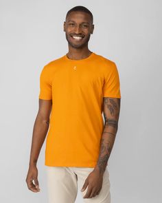 Stain repellent, moisture wicking, antibacterial t-shirt. 100% cotton, breathable and fast drying. Designed in Amsterdam, made in Portugal. Short Pants, Repellent, Moisture Wicking, Best Sellers, Amsterdam, Portugal, Knitwear, Stain, Relaxed Fit