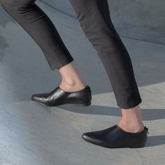 Black Leather Shoes, Flat Everyday Shoes, Women Black Loafers, Fashion Handmade Shoes, Pointed slip Shoes Oxford, Black Flat Leather Shoes, Handmade Shoes Women, Black Leather Shoes Women, Black Leather Flats, Custom Made Shoes, Leather Oxford Shoes, Black Loafers, Black Leather Heels