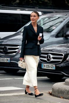 Rock Outfit, Corporate Outfits, Stil Elegant, Street Style Inspiration, Look Vintage, 가을 패션, Work Attire, Mode Inspiration, Office Fashion