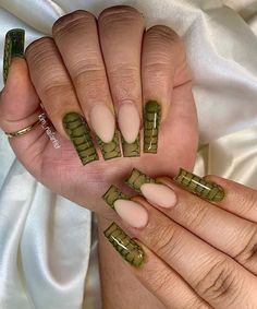 Croc Nails Brown, Safari Themed Nails, Croc Design Nails, Crocodile Print Nails, Alligator Nails, Gator Nails, Croc Print Nails