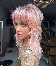 Rocker Hair, Light Pink Hair, Medium Shag Haircuts, Hair Color Pink, Shag Haircut, Hair Color Trends, Hair Transformation, Trendy Hairstyles, Hair Day