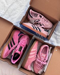 Sneakers Adidas Limited Resell Adidas Samba Pink, Pink Samba, Pink Adidas Shoes, Adidas Collection, Basket Style, Cute Sneakers, Sneakers Adidas