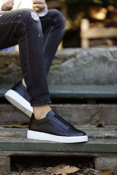 Product: Black Laceless Woven Slip-On Sneakers

Collection: Spring – Summer 2024

Color code: Black

Shoes sole: Eva Rubber

Inner Lining: Calf Skin Lining

Shoes Material: Synthetic Leather

Available Size: 39-40-41-42-43-44-45

Package Include: Shoes Sneakers Collection, Black Leather Sneakers, 2024 Color, Code Black, Loafer Sneakers, Spring Summer 2024, African Men, Comfort Color, Shoes With Jeans