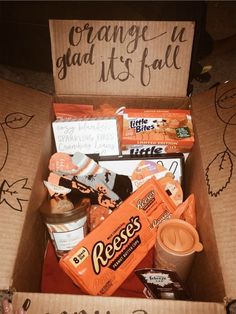 See more of mackmaye’s content on VSCO. Halloween Gift Baskets, Anniversaire Diy, Halloween Baskets, Bff Birthday Gift, Bff Birthday, Box Gifts, Spooky Szn, Gift Inspo