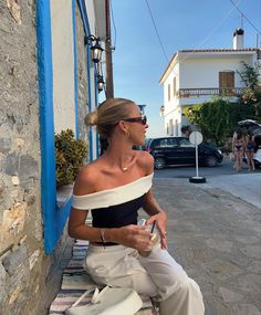 @amandampn on ig Adrette Outfits, Greece Outfit, France Outfits, European Summer Outfits, London Outfit, Europe Outfits, Old Money Outfits, Italy Outfits, Looks Party