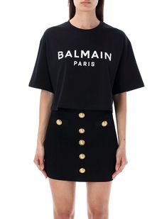 EAB BALMAIN CROPPED LOGO T-SHIRT Maxi Rok, Balmain Paris, Dion Lee, Logo Tee, Yohji Yamamoto, Clothing Size Chart, Thom Browne, Logo Tees, Modern Fashion