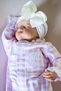 How sweet is  this monogrammed footie outfit perfect to bring your little one home in, gift to your favorite momma-to-be, use for newborn pictures, and so much more! Made of the softest 100% pima cotton! Shown in white with pink stitching, but any color is available!  This outfit can be customized to include different font colors. (Message me for any requests) Footie Details: Integrated Scratch Mitts Inner leg snaps for easy diaper access 100% Cotton ALL SALES ARE FINAL! No refunds or exchanges Fitted Pink Onesie For Bedtime, Personalized Fitted Pink Onesie, Fitted White Onesie For Sleepover, Fitted White Onesie For Sleepovers, Personalized Fitted Onesie For Spring, Newborn Hospital Outfit Girl, Newborn Hospital Outfits, Leg Snaps, Its A Girl Announcement