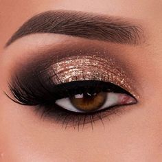 Make Up Designs, Gold Eyeliner, Wedding Hairstyles And Makeup, Wedding Eye Makeup, Gold Eye Makeup, Dramatic Eye Makeup, Glitter Eye Makeup, Eye Makeup Pictures, Beauty Make-up