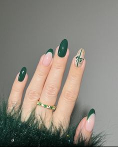 Christmas Vacation Nails, Uñas Ideas, Nails Designer, Green Nail Art, Ongles Nails, Christmas Nails Easy, Christmas Gel Nails, Her Nails, Casual Nails