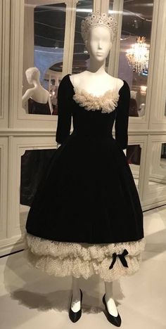 Crazy Bride, Drag Clothing, Dior Exhibition, Victoria Melbourne, House Of Dior, Vintage Dresses 50s, National Gallery