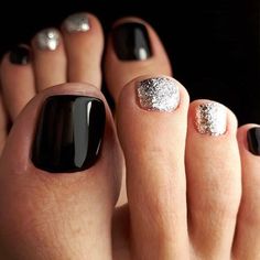 Pedicure Designs Toenails, Pedicure Colors, Toe Nail Color, Cute Toe Nails, Pedicure Designs, Nails And Toes, Super Nails, Black Nail Designs