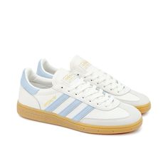 Adidas Low Top Sneakers, Cute Summer Sneakers, Adidas Low, Adidas Handball Spezial, Adidas Handball, Trendy Shoes Sneakers, White Shoe