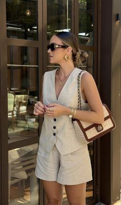 Eurotrip Outfits, Europe Outfits, Beige Outfit, Casual Chique, Moda Paris, Elegante Casual, Paris Outfits, Brunch Outfit