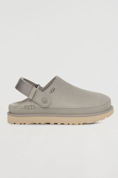 UGG Goldenstar Suede Clog Ugg Clogs, Exercise Outfits, Cozy Boots, Suede Clogs, Women's Outfit Sets, Men's Shoes Accessories, Shoe Inspo, Women Men Shoes, Sandal Fashion