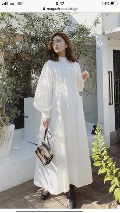 Celebrity Prom Dresses, Dress Minimal, Modest Casual Outfits, Blouse Casual Fashion, Fashion Corner, Modesty Fashion, Trendy Fashion Tops, Muslimah Fashion Outfits