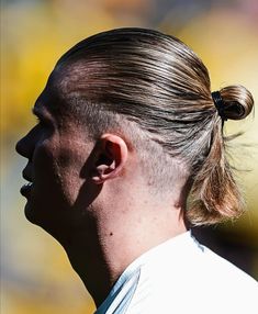 Erling Haaland Long Hair, Neymar Long Hair, Haaland Hairstyle, Haaland Hair, Corte De Cabelo Masculino, Round Face