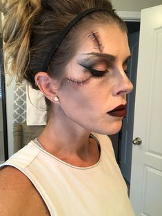 Halloween Makeup Looks Easy Zombie, Zombie Soldier Makeup, Taylor Swift Zombie Makeup, Zombie Looks Make Up, Easy Zombie Bride Makeup, Zombie Stitches Makeup, Zombie Bride Makeup Tutorial, Victim Halloween Makeup, Zombie Queen Makeup