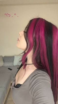 my pink n black skunk highlights !!  #alt#alternative#pink#pinkhair#draculaura#monsterhigh#grunge#y2k#hair#haircolor#feed#skunk#alternativegirl Streaked Colored Hair, Hair Inspo Dyed Hair, Stunk Strip Hairstyles Pink, Ends Colored Hair, Hidden Hair Dye Ideas, Alt Chunky Highlights, Black Hair Pink Stripes, Black Hair With Pink And Purple Streaks, Aesthetic Colored Hair