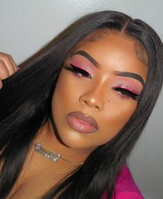 Birthday Eyeshadow Looks Simple, Barbie Makeup Inspiration, Makeup Looks For Pink Outfit, Barbie Makeup Look Black Women, Gender Reveal Makeup Ideas Black Women, Pink Birthday Makeup Looks, Pink Birthday Makeup, Hot Pink Makeup Looks, Pink Makeup Looks Black Women