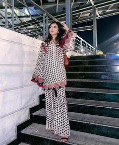 Black Printed Suit Design, Printed Silk Dress Design Pakistani, Co Ords Outfits Pakistani, Pakistani Co Ord Sets, Co Ord Set Designs, Co Ord Dress, Casual Pakistani Outfits, Co Ords Outfits Summer, Isha Borah