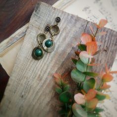 Earrings &quot;Vorozheya&quot; green with agate Green