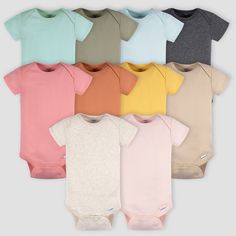 These short sleeve Onesies® bodysuits are your essential baby girl or baby boy everyday outfit. Easy to wear as a one-piece outfit in warmer months and simple to layer on cooler days. Crafted from 100% cotton to be gentle on sensitive skin, these outfits are easy to slip on either as a pullup or pullover. High-positioned snaps make it easy to change a diaper without removing the entire outfit. If an outfit change is needed, the expandable lap shoulder neckline makes it easy to pull the dirty out Honest Baby Products, Black Onesie, Pink Newborn, Neutral Baby Clothes, One Piece Clothing, Gerber Baby, Newborn Essentials, Gender Neutral Baby Clothes, One Piece Outfit