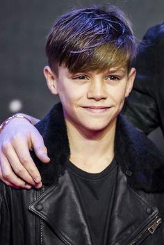 Teen Boy Haircut, Hipster Haircut, Cool Boys Haircuts, Comb Over Haircut, Romeo Beckham, Pompadour Hairstyle