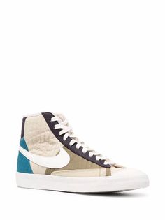 Shop Nike Blazer Mid '77 sneakers with Express Delivery - FARFETCH Nike Suketo, Blazers Nike, Sick Shoes, Blazer Shoes, City Sneakers, Nike Snkrs, Nike Blazer Mid 77, Shoes Ideas, Tenis Nike