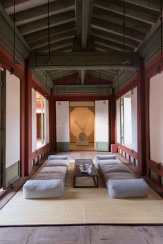 Korean Furniture, Ancient Korea, Asian Interior, Traditional Houses, Courtyard House, Japanese House, 인테리어 디자인