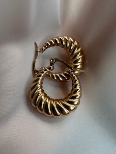 Stunning Croissant Rose Gold Hoop Earrings. Perfect Piece of Jewelry for Her. Light Weight for Everyday Fashion. Chunky Small Hoop Earrings As Gift, Gold Hoop Earrings Aesthetic, Croissant Earrings, Hoop Earrings Aesthetic, Tous Jewelry, Ear Pieces, Rose Gold Hoop Earrings, Earrings Aesthetic, Chunky Hoop Earrings