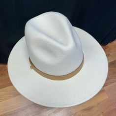 Lack Of Colors Hat Cream With Tan Band New With Tags Small (55cm) Smoke Free And Pet Free Home Chic White Fedora Felt Hat, White Flat Crown Fedora For Kentucky Derby, Chic White Fedora With Flat Brim, Chic White Hat Bands For Kentucky Derby, Chic White Flat Brim Fedora, Casual White Hat With Flat Crown, Chic White Hat With Flat Crown, Adjustable White Hat Band For Fall, Chic White Hat Bands With Curved Brim