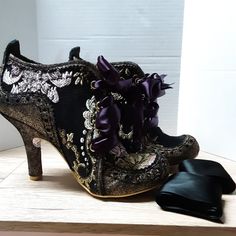 Irregular Choice Iconic Abigail's Third Party High-Heeled Ankle Boots (Booties) Black W/ Gold Glitter Thread Details And Gold And Pink Floral Brocade Pattern Super Rare Pattern Sold Out Everywhere! Comes With Purple Ribbon Laces And Extra Set Of Black Ribbon Laces Size Eu 40 / Us 9 Excellent Pre-Owned Condition. Very Minor Scuffing On Soles Only. No Original Box Or Packaging Included. All Items Come From Smoke-Free And Pet-Free Home. Check Out My Other Listings For More Rare Unique Shoes And Clothing! Thanks For Looking! Vintage Lace-up Party Boots, Elegant Low Heel Party Boots, Vintage High Heel Evening Boots, Vintage High Heel Boots For Evening, Party Heels With Leather Sole And Pointed Toe, Vintage Evening High Heel Boots, Vintage Closed Toe Boots For Party, Party Boots With Heel Strap And Round Toe, Party High Heel Boots With Heel Strap