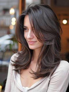 Layer Haircut For Medium Hair Round Face, Haircut For Short Length Hair, Medium Length Hair Lots Of Layers, Haïr Cut For Medium Hair, Haircut For Shoulder Length Hair, Layered Haircut For Fine Hair, Short Haircut Layers, Layered Haircuts For Straight Hair, Short Layers On Long Hair