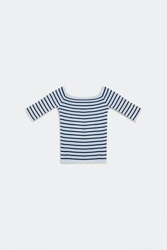 Top. Bardot neckline. Short Sleeves. Stripe design. Daily. Fine Knit. runs true to size. S. 55% Viscose 45% Polyamide Tan Scarf, Top Azul, Bardot Neckline, Three Quarter Sleeve Tops, Bardot Top, Knitwear Tops, Navy Stripes, Top Sales, Three Quarter Sleeves