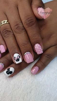 Baby Girl Nail Designs, Disney Pedicure Ideas, Disney Character Nails, Disney Nails Acrylic, Disney Manicure, Minnie Mouse Nail Art, Disney Themed Nails, Mouse Nails