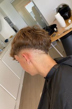 Mid Drop Fade With Design, Low Fade V Cut, V Fade Haircut Men, Low Fade Design, V Mullet, Mid Fade En V, Low Fade En V, Low Fade Em V, Model Haircut