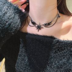 Length: 41-50cm Silver Star-shaped Choker For Party, Edgy Silver Star-shaped Jewelry, Punk Style Star Charm Jewelry As Gift, Star-shaped Metal Clavicle Chain Necklace, Metal Star-shaped Clavicle Chain Necklace, Star-shaped Metal Clavicle Necklace, Metal Star-shaped Clavicle Necklace, Punk Style Star Shaped Metal Necklace, Punk Star-shaped Necklace For Parties