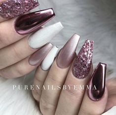 Birthdays Nails, Rose Gold Nails, Pretty Nail Art Designs, White Nail Designs, Nail Swag, Pretty Nail Art, Pedicure Nail Art, Holographic Nails