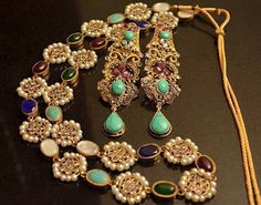 kundan nackless and earrings set with beautiful multi kundan and pearl works Indian Jewellery Gold, Jewellery Pearl, Rani Haar, Earrings Model, Kundan Necklace, Bollywood Style, Jewellery Gold, Kundan Necklaces, Ancient Jewelry