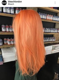 Pastel Orange Hair, Cheveux Oranges, Hair Color Orange, Peach Hair, Costume Noir, Orange Sherbet, Hair Color Pastel, Bright Hair, Hair Color And Cut